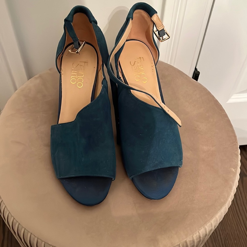 Genuine suede sandal